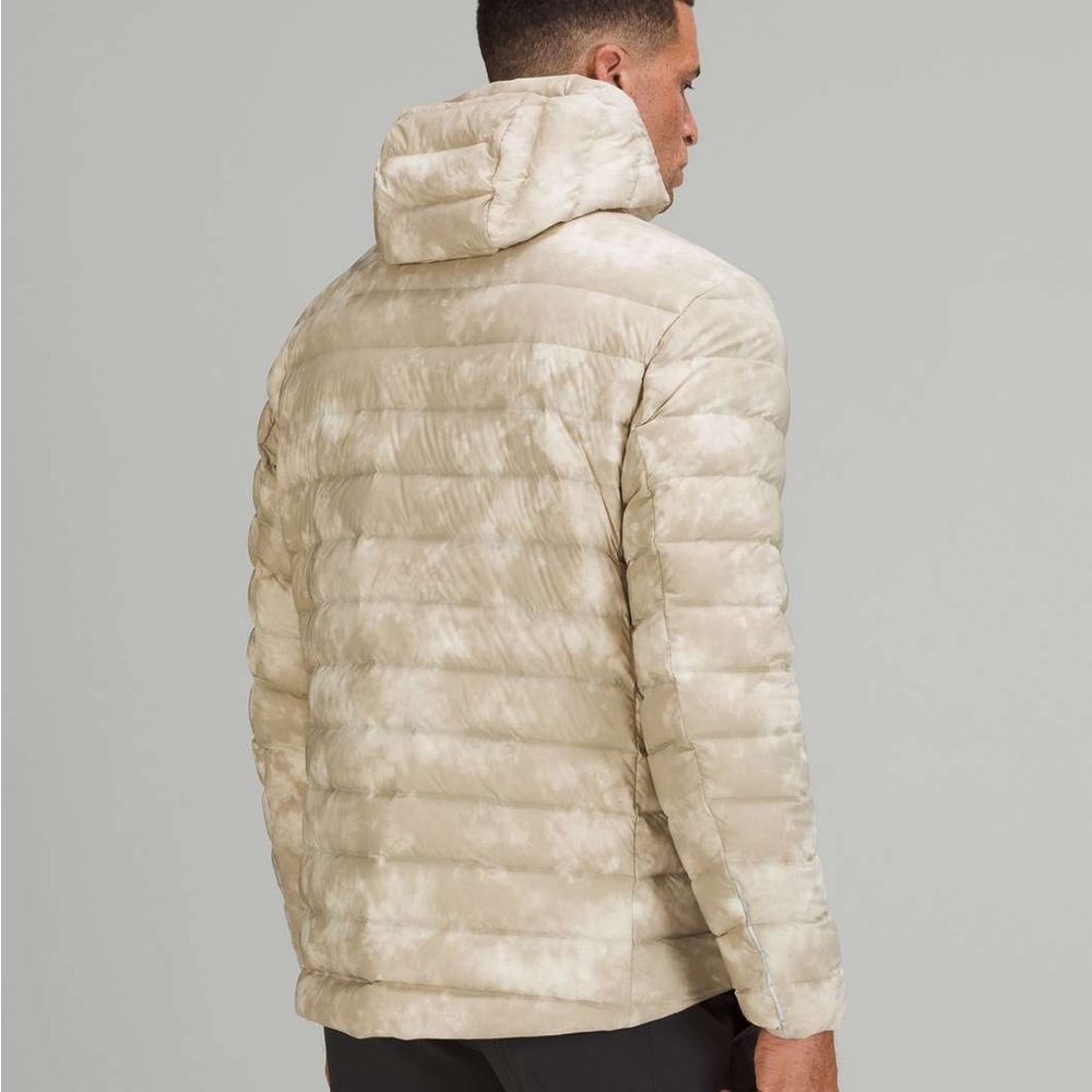 Lululemon Navigation 700 Down Jacket - image 2